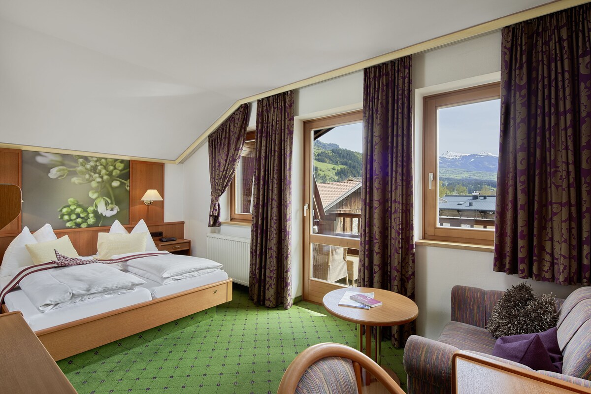 Double Room (Enzian) | Premium bedding, in-room safe, desk, iron/ironing board