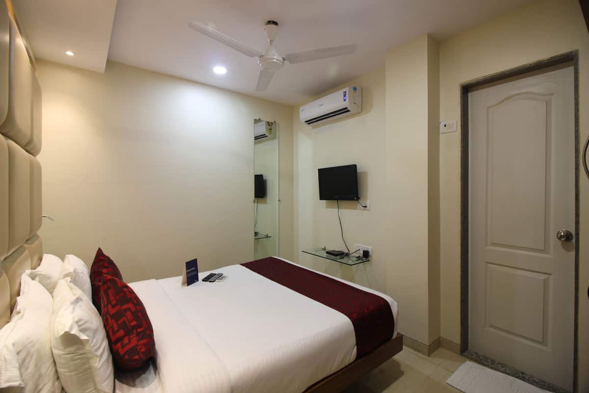 Executive Double or Twin Room | Premium bedding, desk, free WiFi