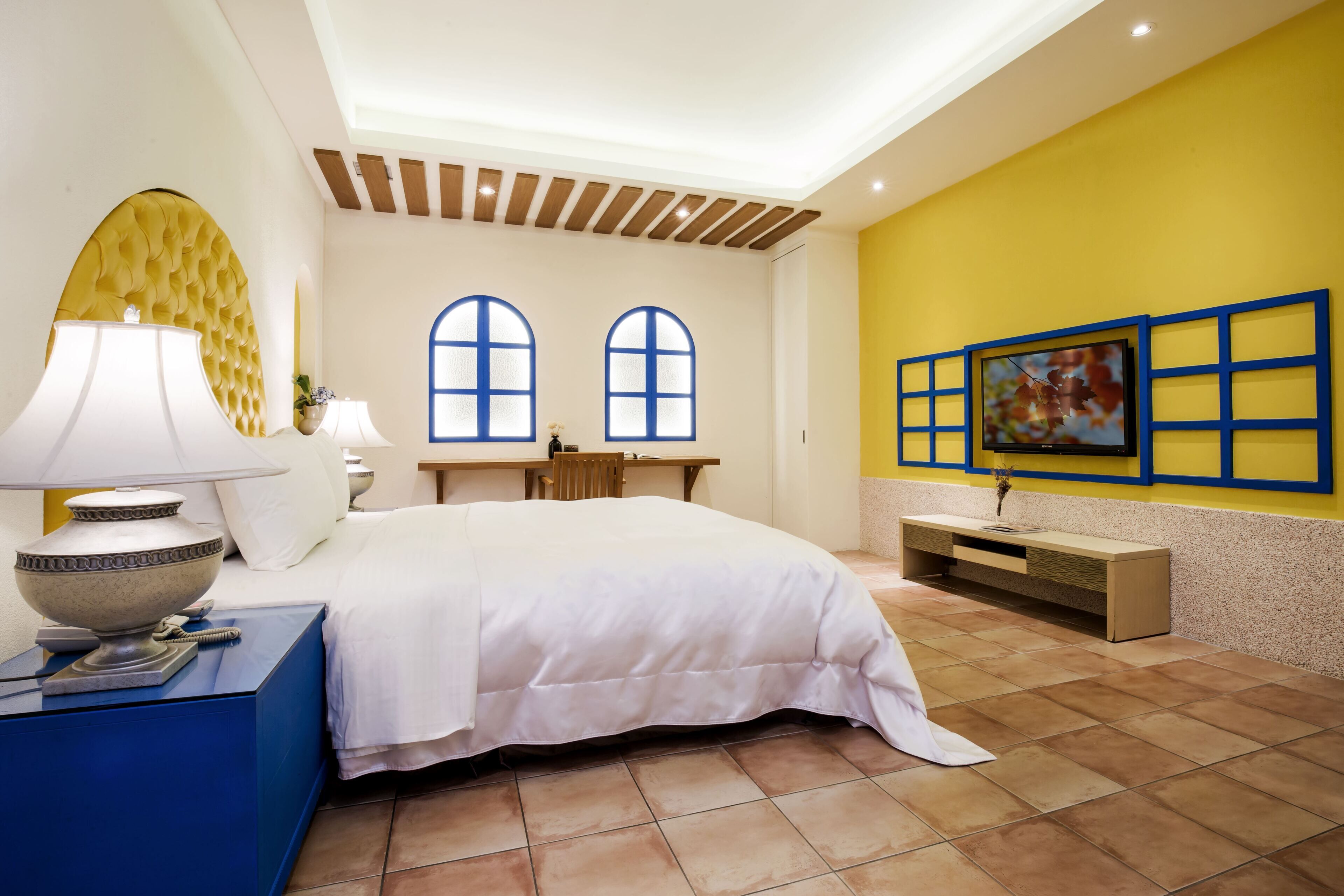 deluxe suite (check-in available after 8pm for sat. & public holidays) | minibar, desk, soundproofing, free wifi