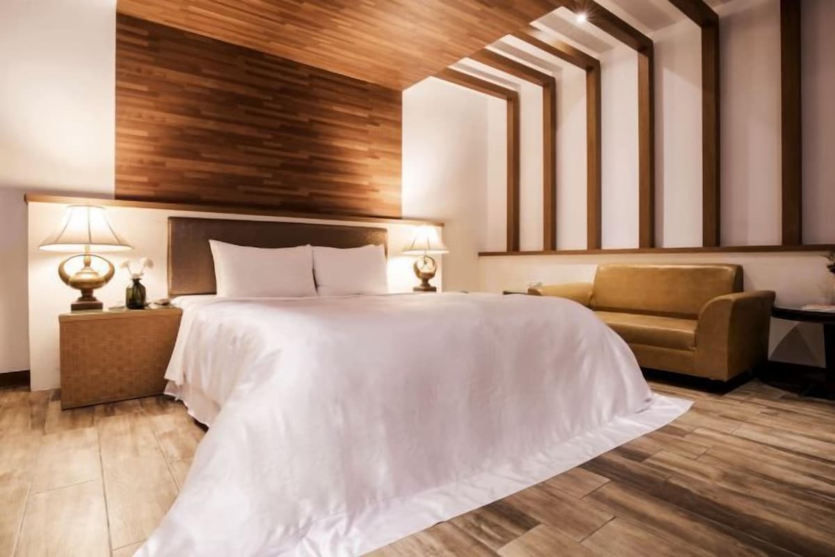 Minibar, bureau, chambres insonorisées, Wi-Fi gratuit