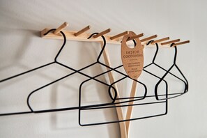 In-room safe, individually decorated, individually furnished, desk - Cocoon Hauptbahnhof (Munich)