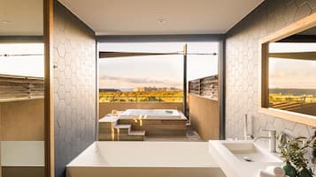 Grand Suite (Citadelle View) | Bathroom | Shower, designer toiletries, hair dryer, bathrobes