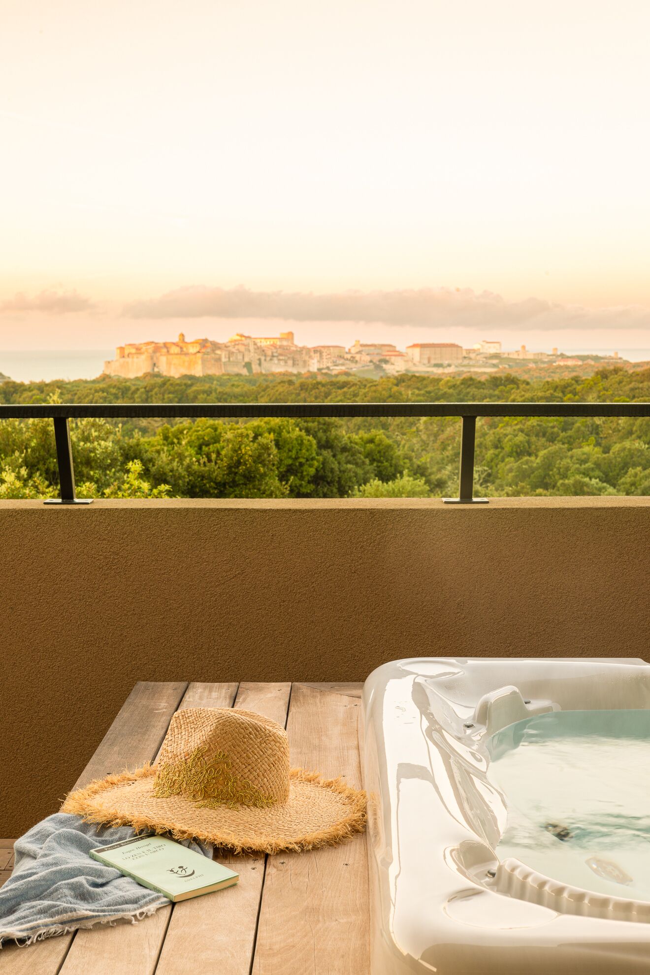 Master Suite, Vue Citadelle | Literie de qualité supérieure, minibar, coffres-forts dans les chambres