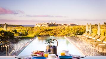 Outdoor pool, sun loungers