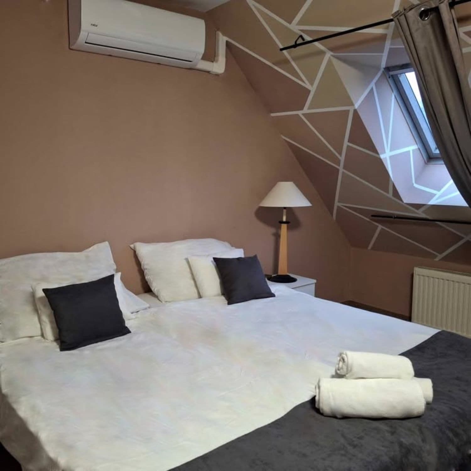 Quarto família | Cofres nos quartos, escrivaninha, Wi-Fi de cortesia, roupa de cama