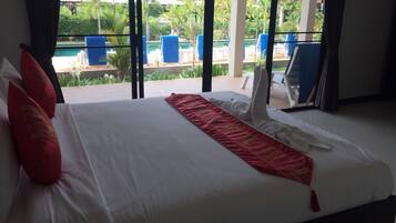 Two-Bedroom Villa | Quang cảnh từ phòng