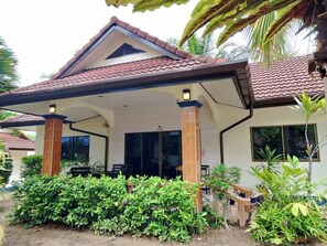 Family Home 2 Bedroom | Escritorio, wifi gratis y ropa de cama