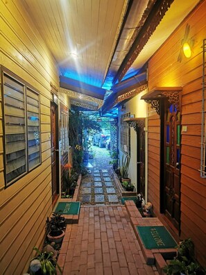 ลานระเบียง/นอกชาน