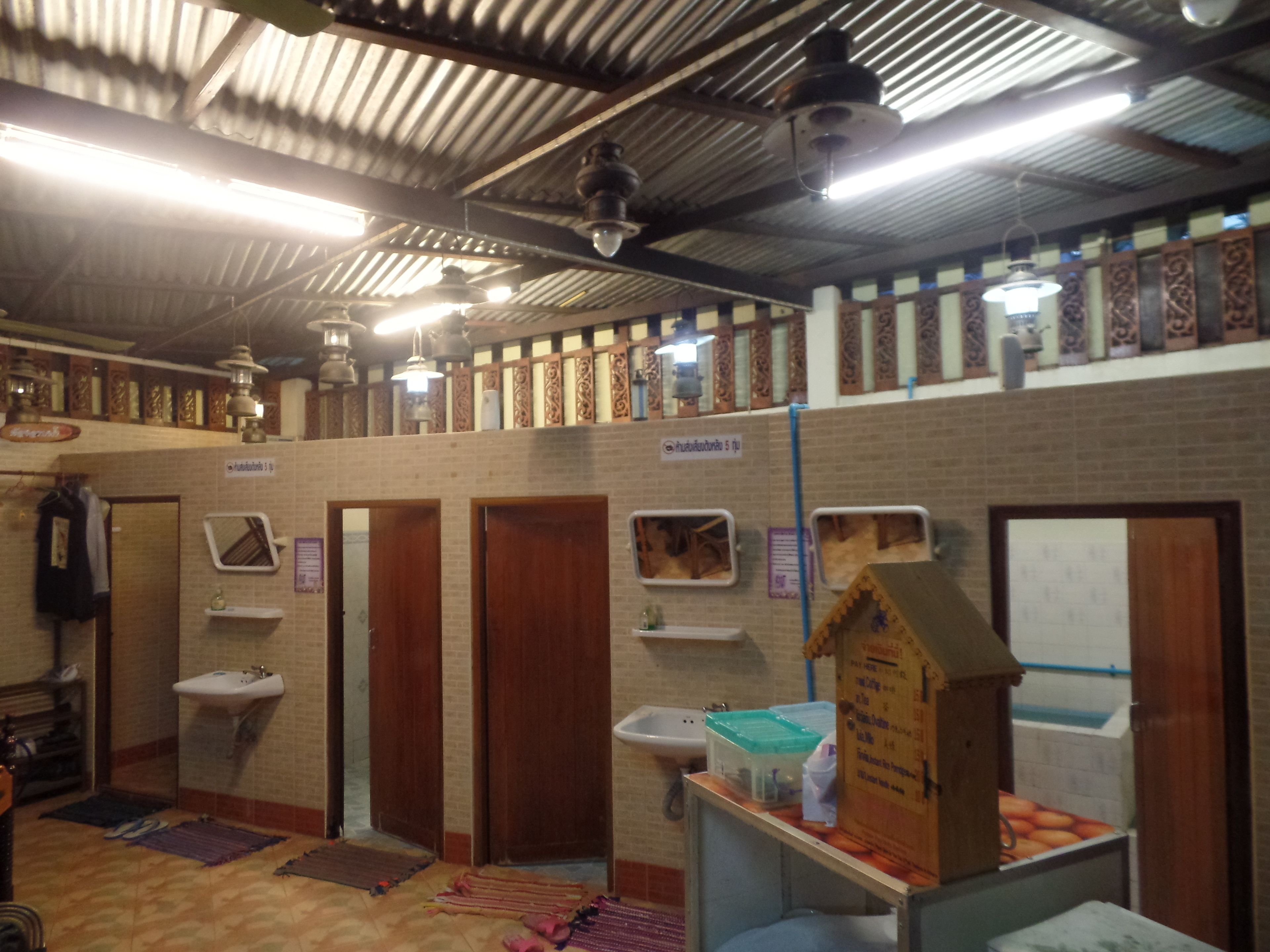 Standard Room with Shared Bathroom | Blackout curtains, free WiFi