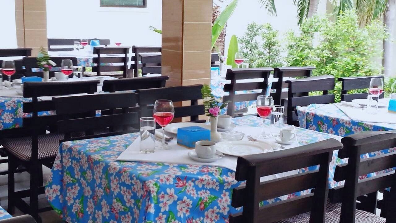 Banquet hall
