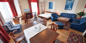 Minibar, in-room safe, individually decorated, individually furnished - Brioni Suites (Ostrava)