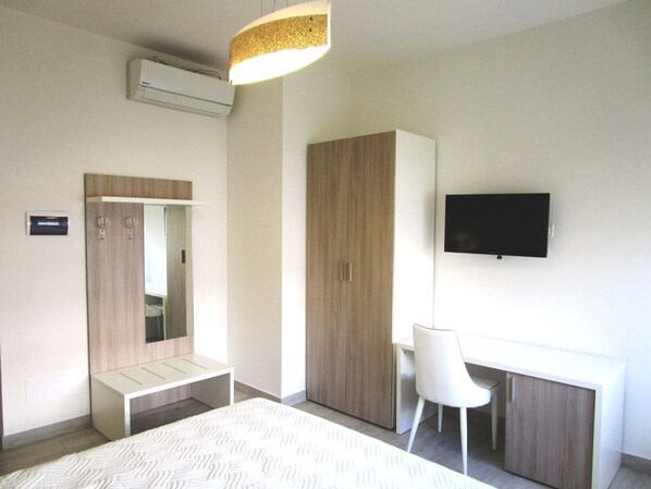 Ropa de cama de alta calidad y minibar 