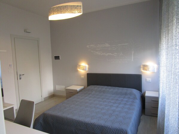 Double Room | Premium bedding, minibar, in-room safe, desk