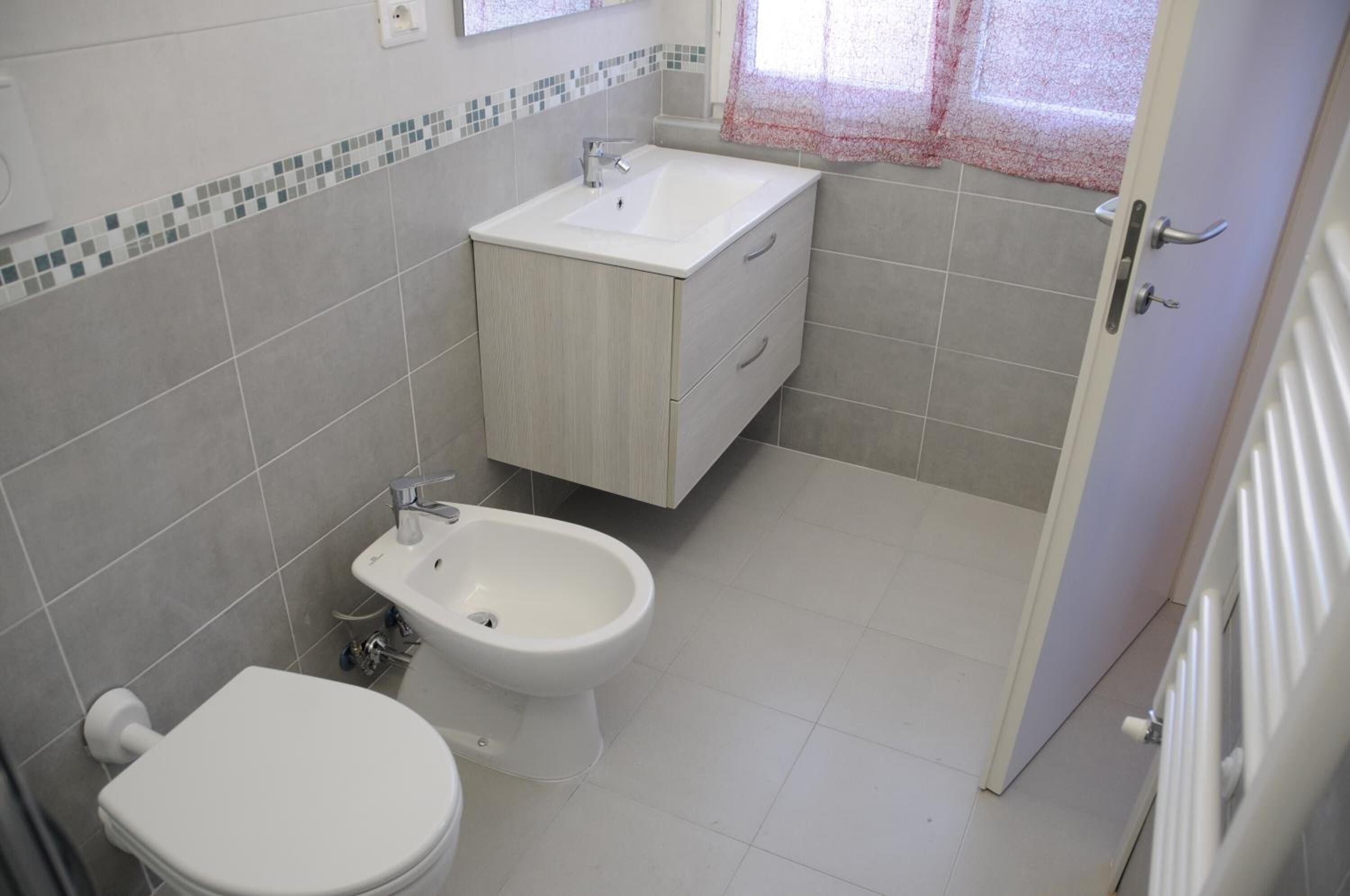 Shower, hair dryer, slippers