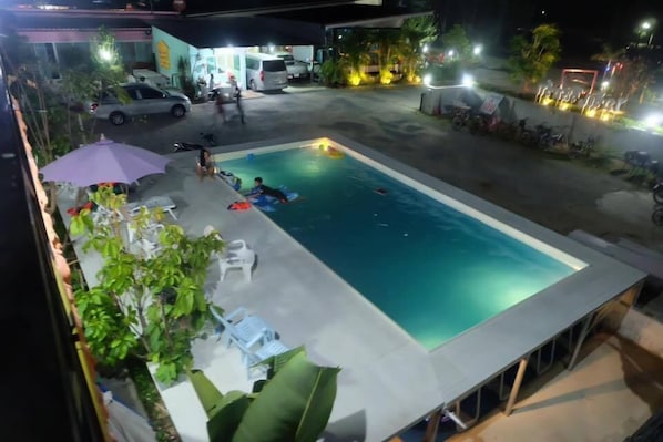 Piscina a l'aire lliure