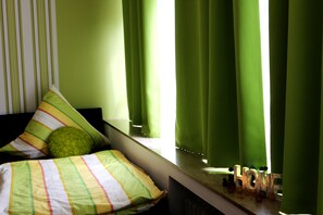 Luxury Apartment, 3 Bedrooms, Non Smoking, Patio | Frette Italian sheets, premium bedding, in-room safe