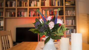 Luxury Apartment, 3 Bedrooms, Non Smoking, Patio | Living room | Flat-screen TV