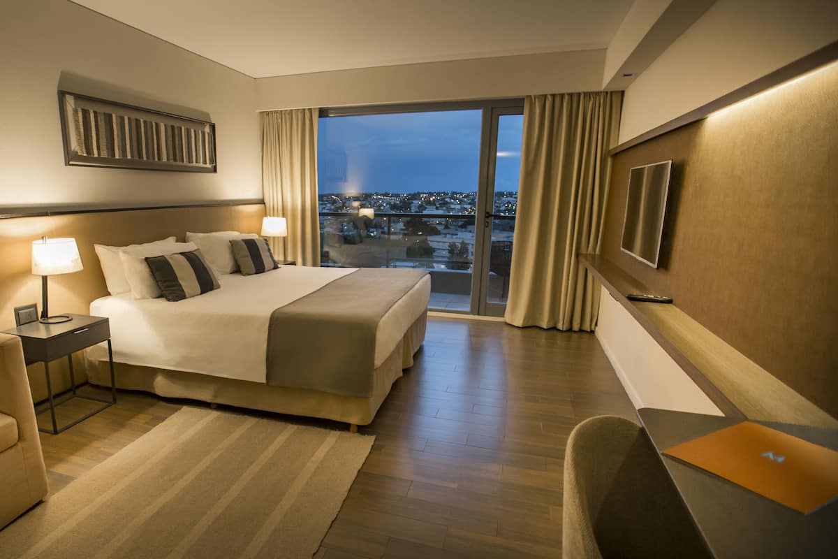 executive triple room | 1 bedroom, premium bedding, pillow-top beds, minibar