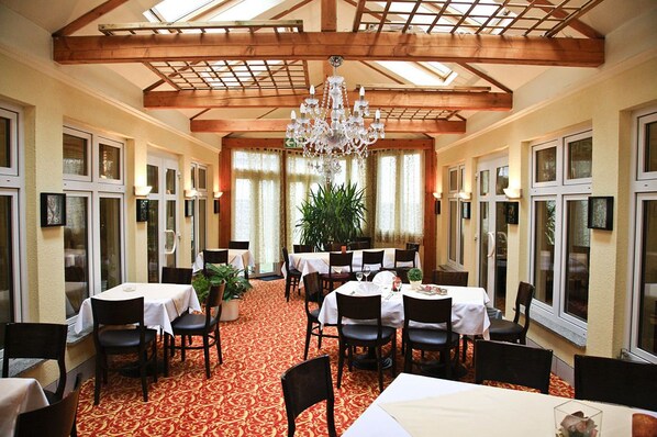 Lunch and dinner served, local cuisine