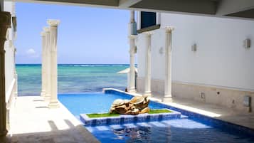 Outdoor pool, pool loungers