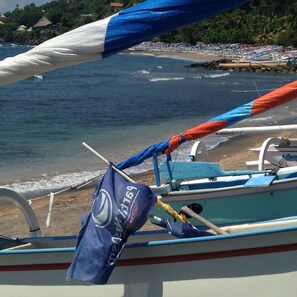 Beach nearby, beach umbrellas, beach towels, scuba diving