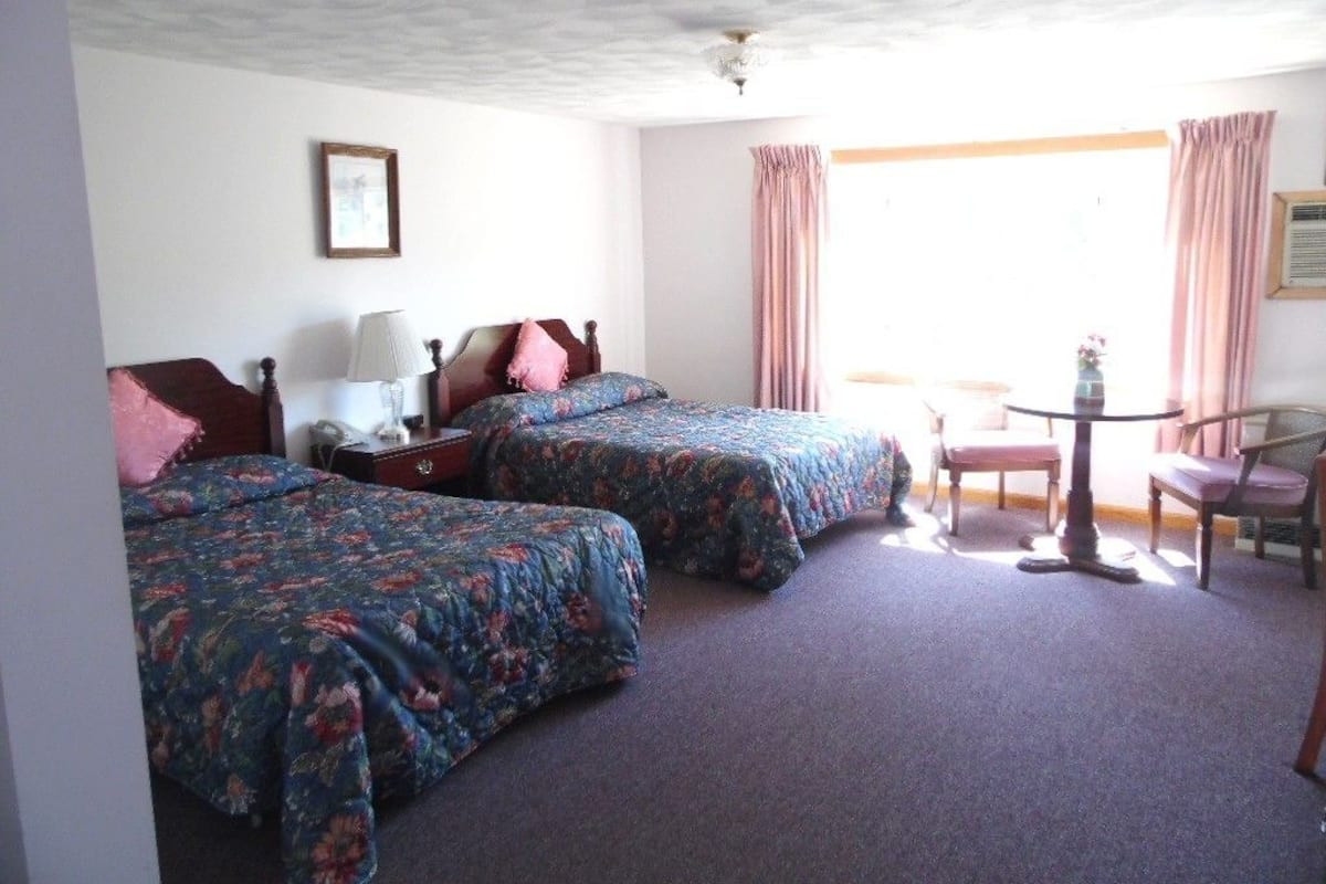 Standard Room, 2 Double Beds, Ocean View | Desk, blackout drapes, iron/ironing board, free WiFi