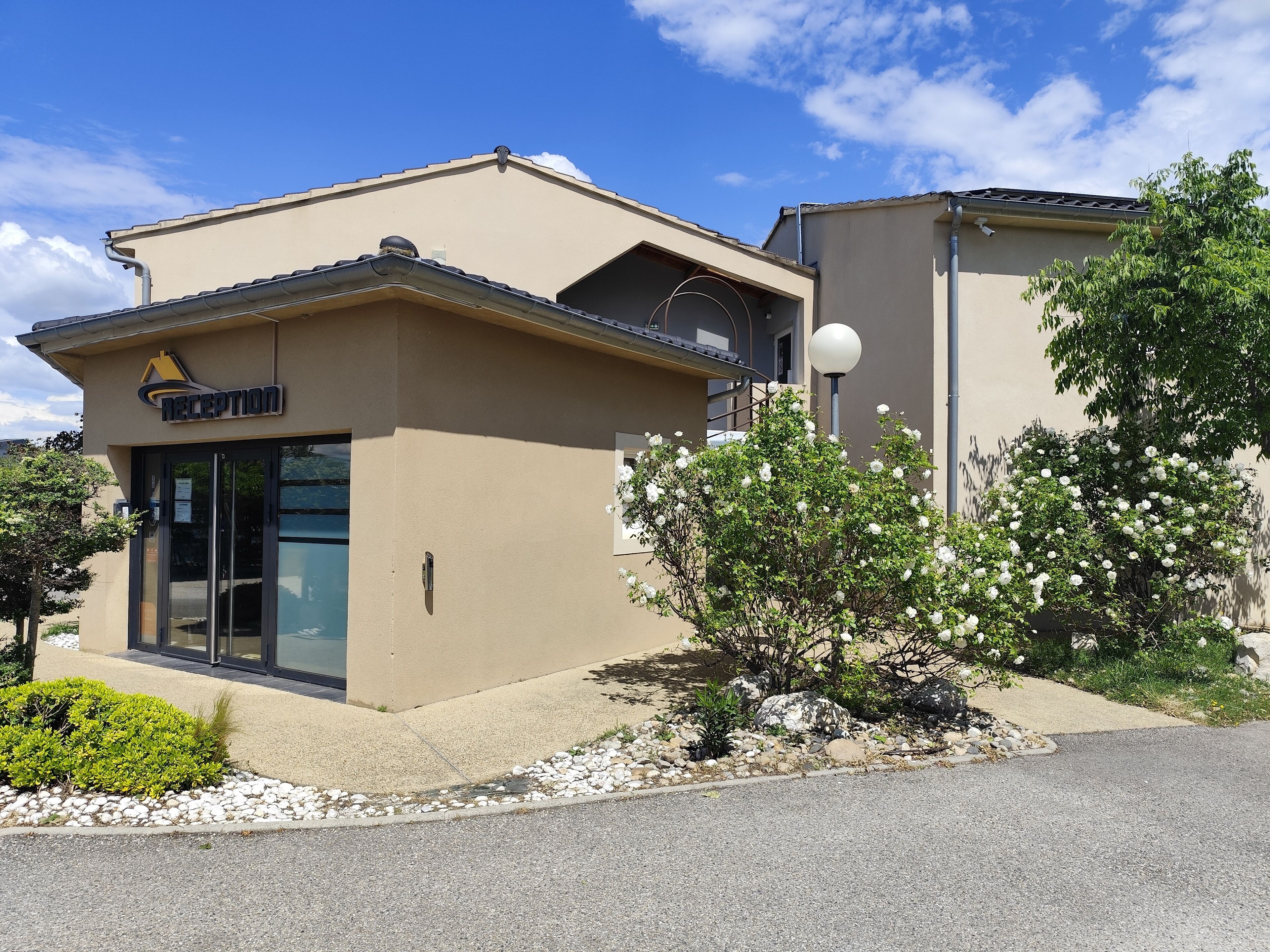 Majoituspaikan julkisivu