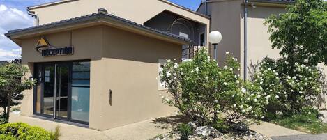 Majoituspaikan julkisivu