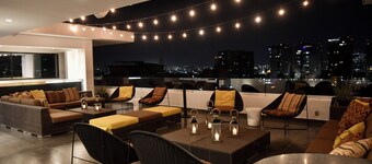 Hotel Love It CAS Consulate