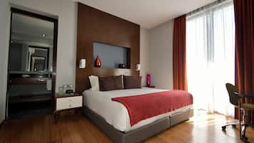 Presidential Suite | In-room safe, desk, soundproofing, iron/ironing board