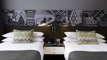 Single Double Room | In-room safe, desk, soundproofing, iron/ironing board