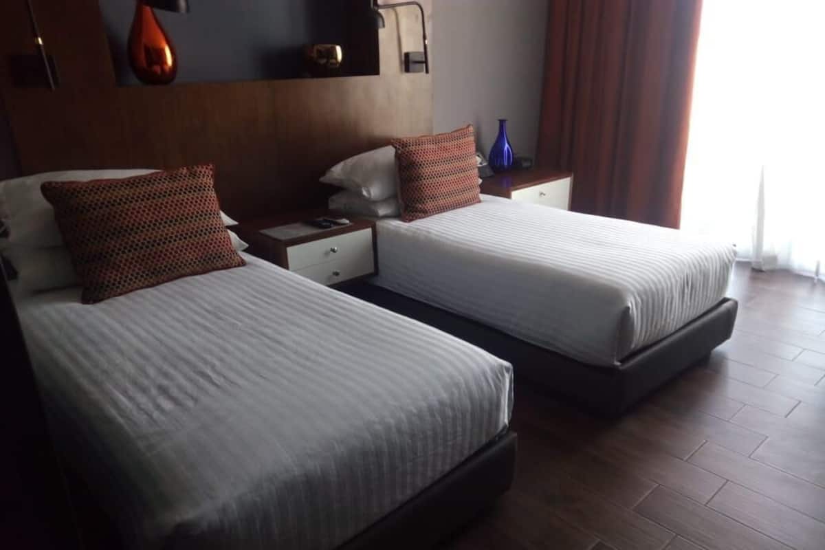 In-room safe, desk, soundproofing, iron/ironing board