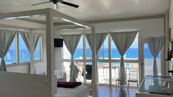 White Caps | Egyptian cotton sheets, premium bedding, in-room safe