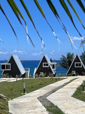 Exterior - Sea Cliff Resort (Long Bay)