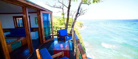 Inn Seaclusion | Egyptian cotton sheets, premium bedding, in-room safe