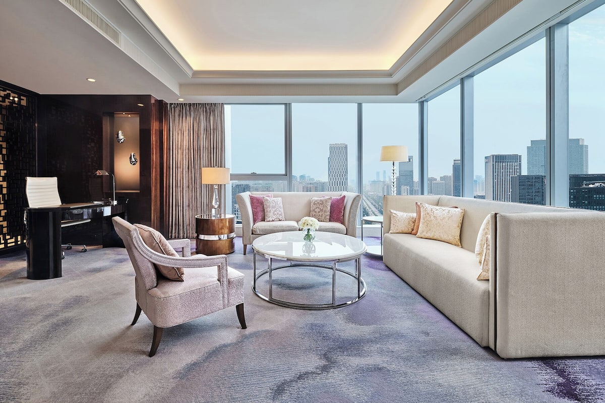 1 slaapkamer, luxe beddengoed, donzen dekbedden, een minibar