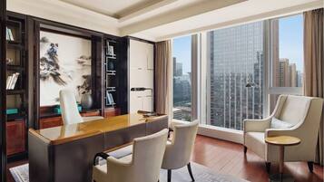 Suite – president, 1 enkeltseng | Oppholdsområde | LCD-TV