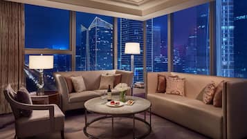 1 bedroom, premium bedding, down duvets, minibar