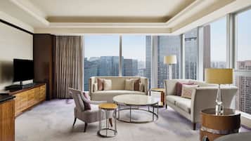 Premium bedding, down comforters, minibar, individually decorated