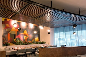 Daily buffet breakfast (MXN 430 per person)