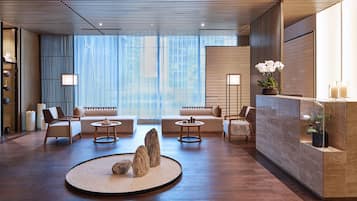 Sauna, body treatments, hydrotherapy, deep-tissue massages, facials