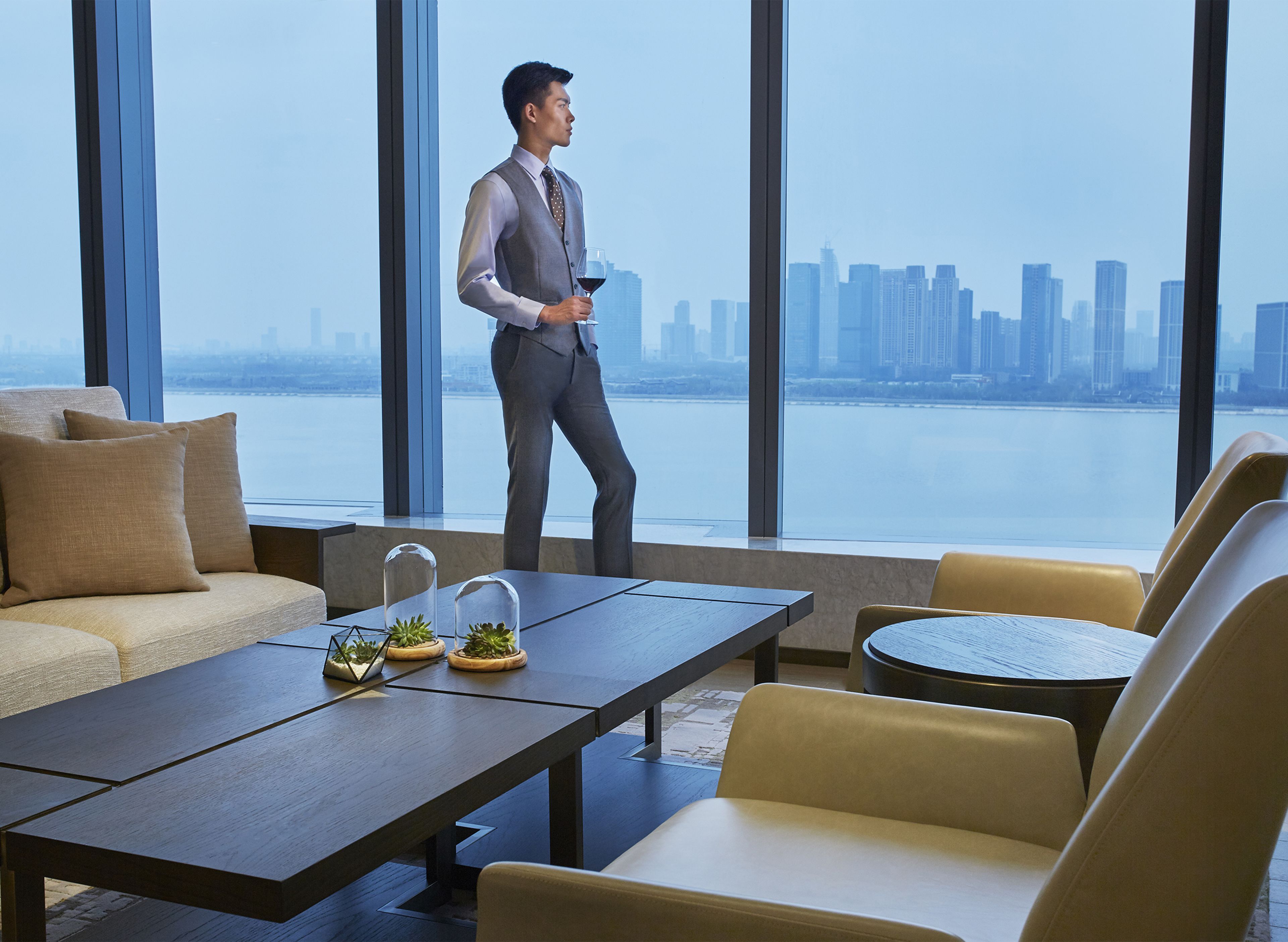 club room, 2 double beds | executive lounge