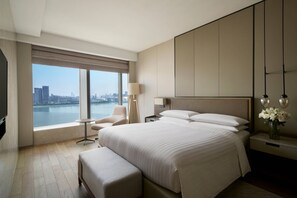 Suite Club, 1 habitación, vistas al río | 1 dormitorio, ropa de cama de alta calidad, edredones de plumas