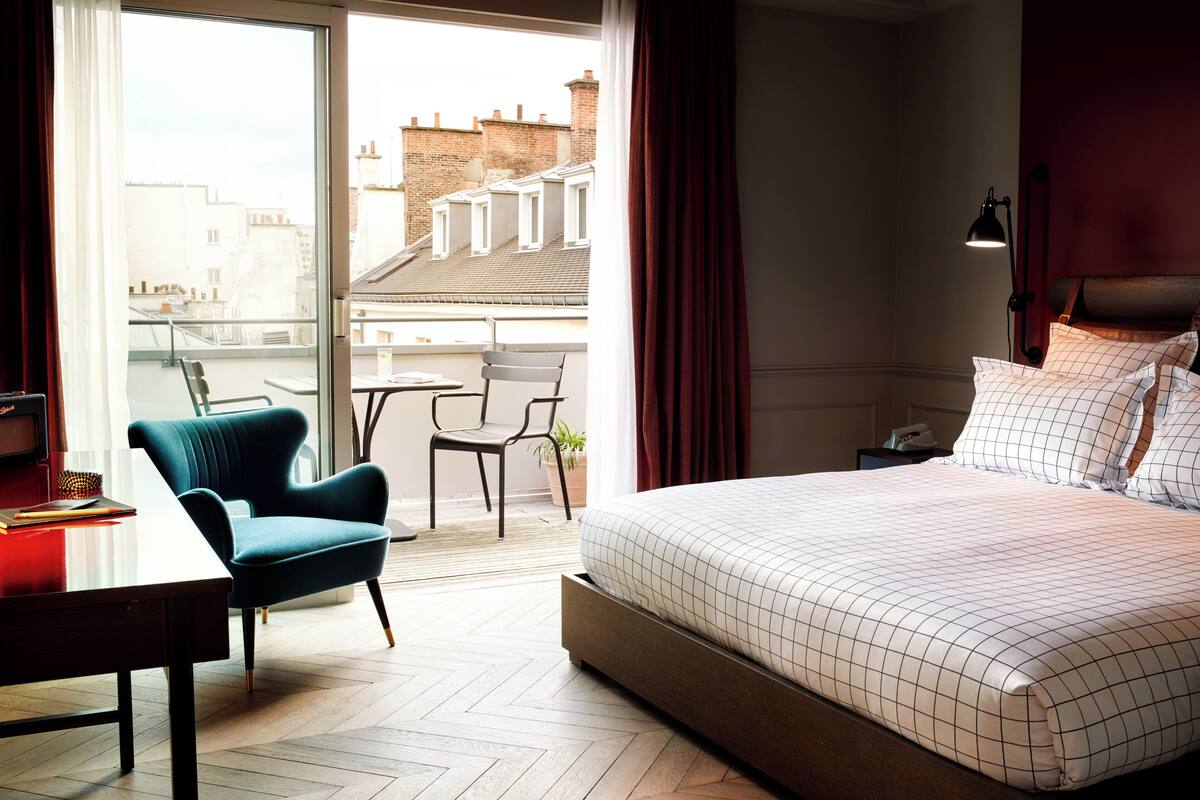Superior tweepersoonskamer | Lakens van Egyptisch katoen, luxe beddengoed, een kluis op de kamer