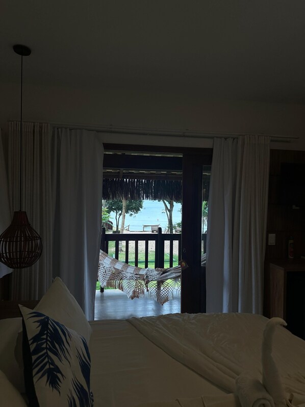 Luxo Frente Mar Superior | Minibar, in-room safe, free WiFi, bed sheets - Pousada Porto da Barra (Maraú)