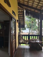 Luxo Frente Mar Superior | Frigobar, cofres nos quartos, Wi-Fi de cortesia, roupa de cama