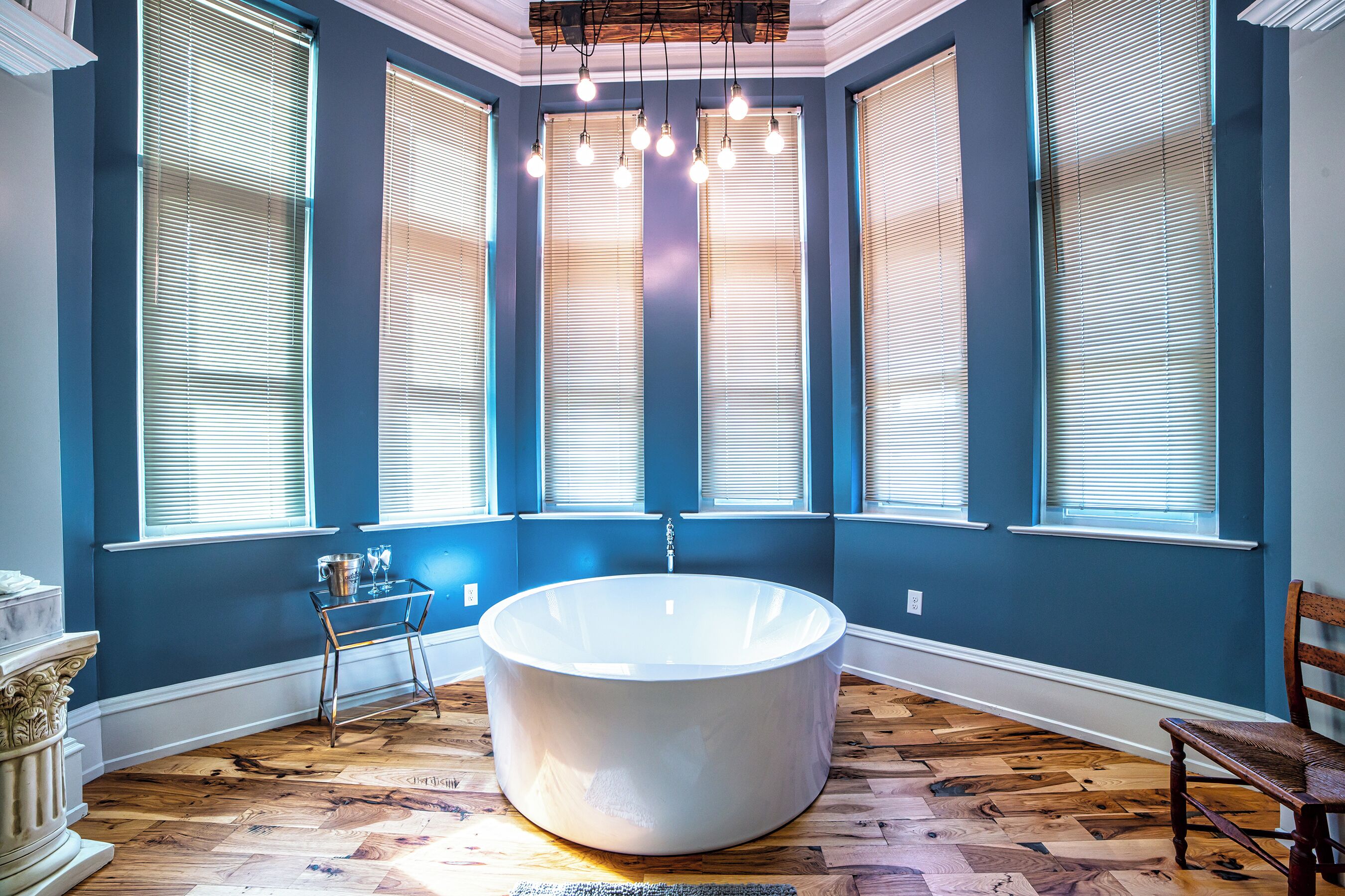 honeymoon double room, ensuite, city view (112 the art room) | 1 bedroom