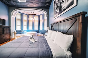 Honeymoon Double Room, Ensuite, City View (112 The Art Room) | 1 bedroom