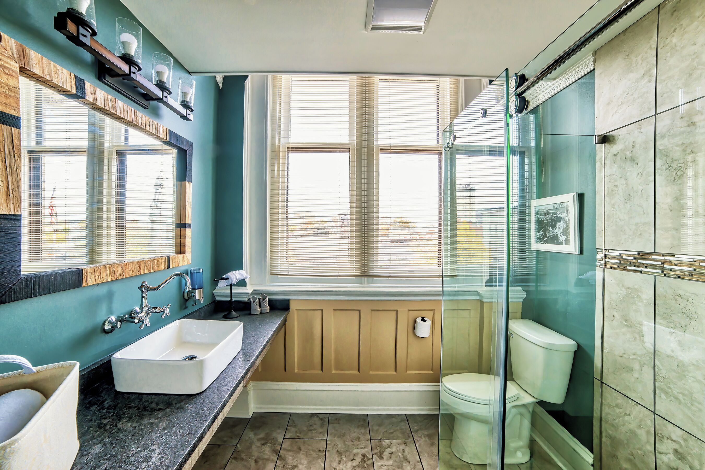 romantic double room, ensuite, city view (210 the church room) | bathroom