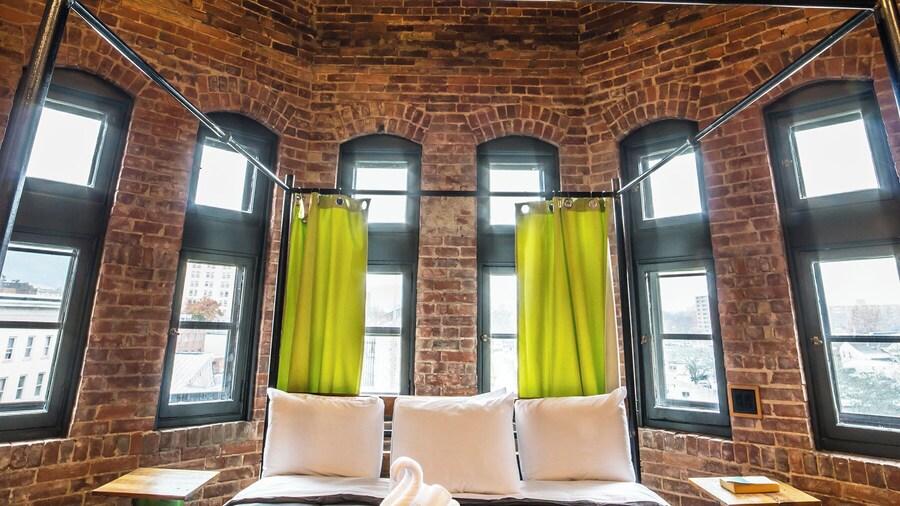 City Hall Grand Hotel